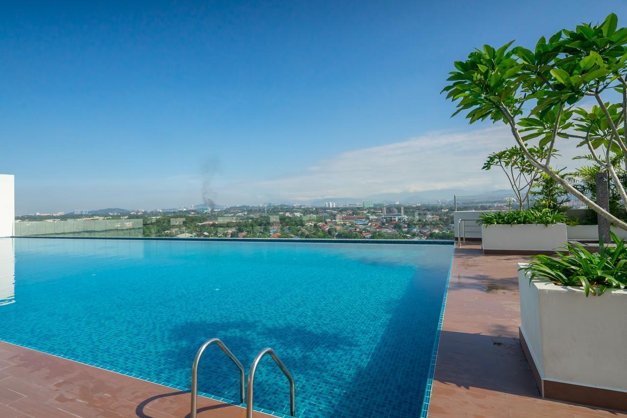 Comfort Zone Premium Guesthouse @ Evo Bangi Exterior photo
